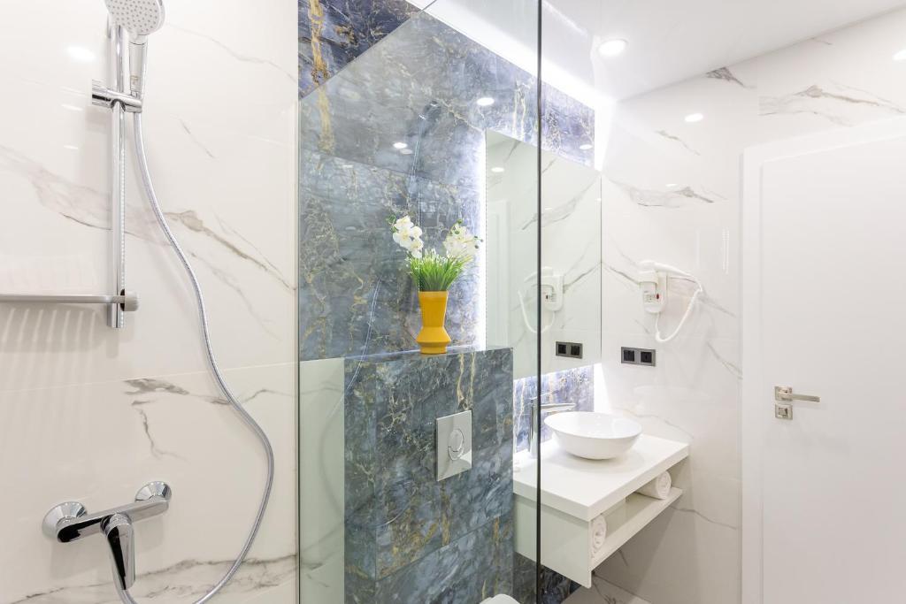 Orden Apart Hotel Тбилиси Экстерьер фото